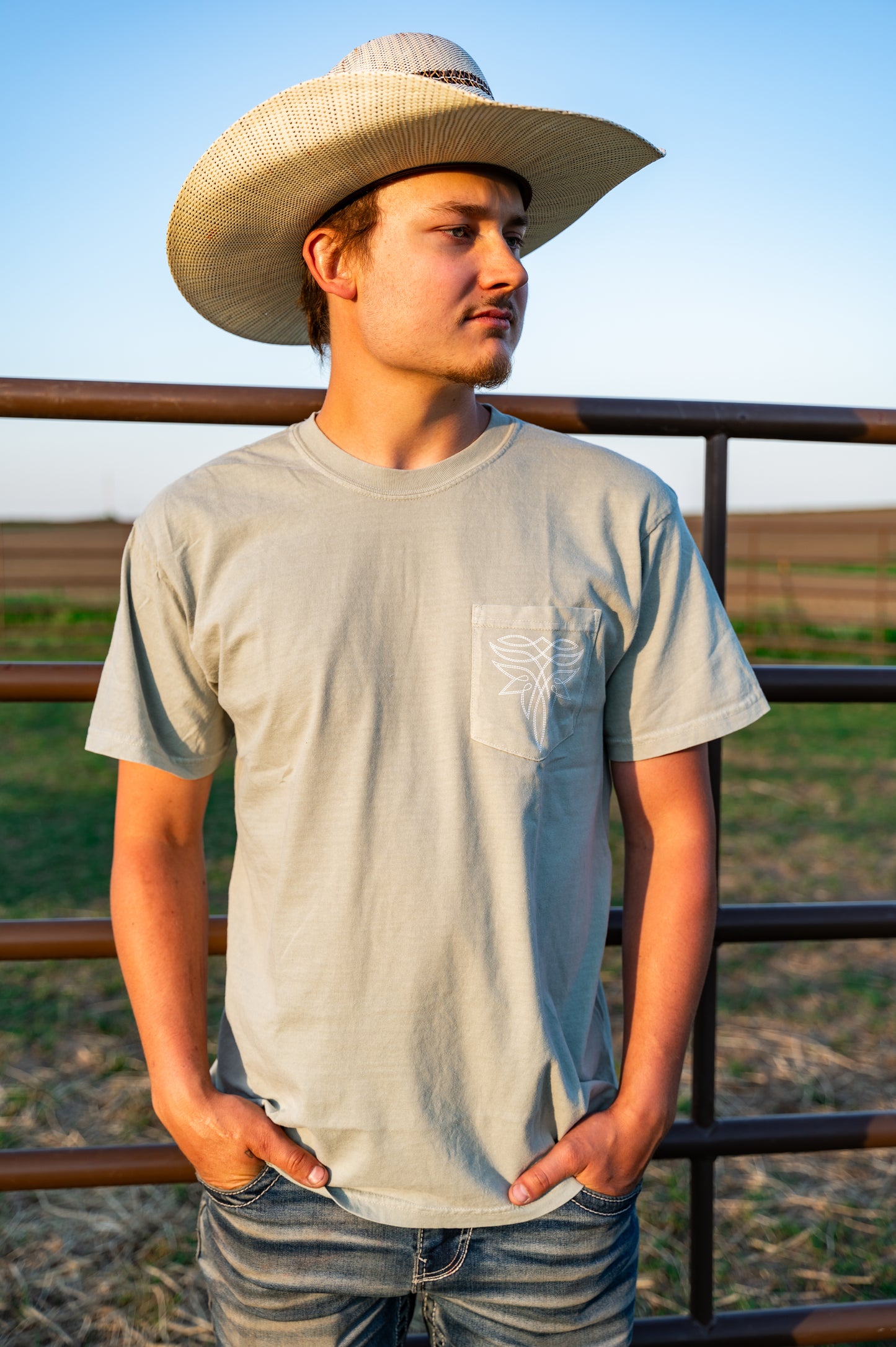 Boot stitch pocketed Western tee