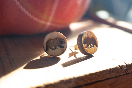 Wood engraved button earrings